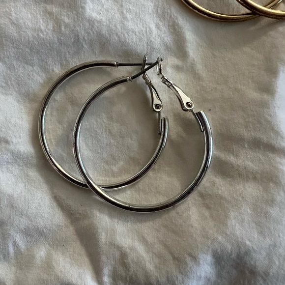 Elegant Gold and Silver Hoop Earrings Set - Picture 4 of 4